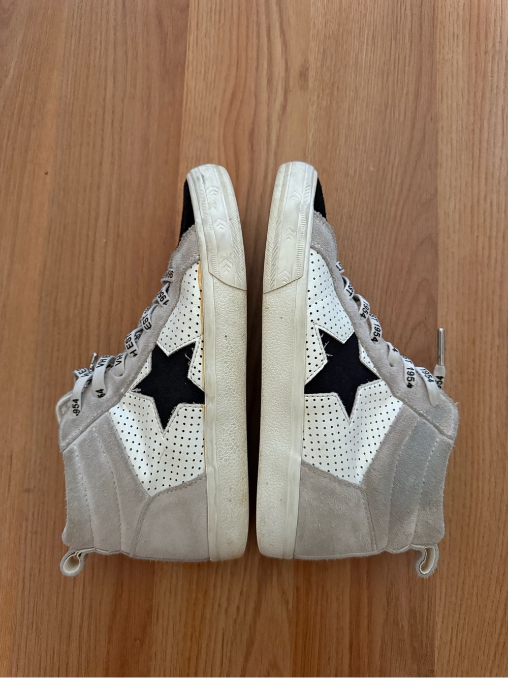 High-Top Star Accent Sneakers in Beige, White & Black size 6